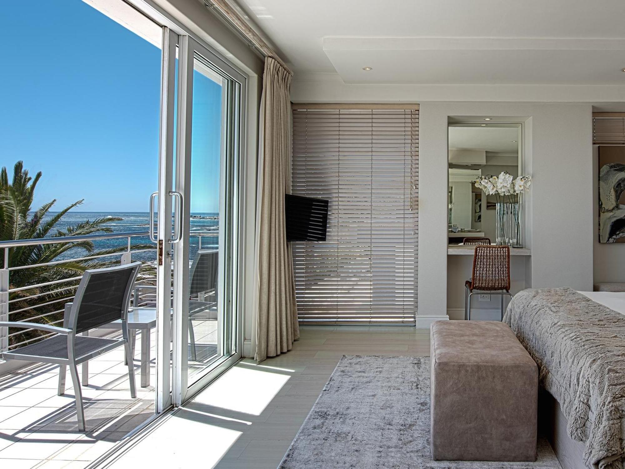 Blue Views Villas And Apartments Cape Town Room photo