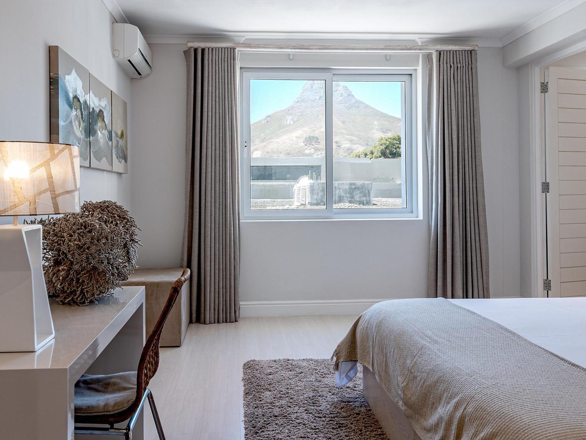 Blue Views Villas And Apartments Cape Town Room photo